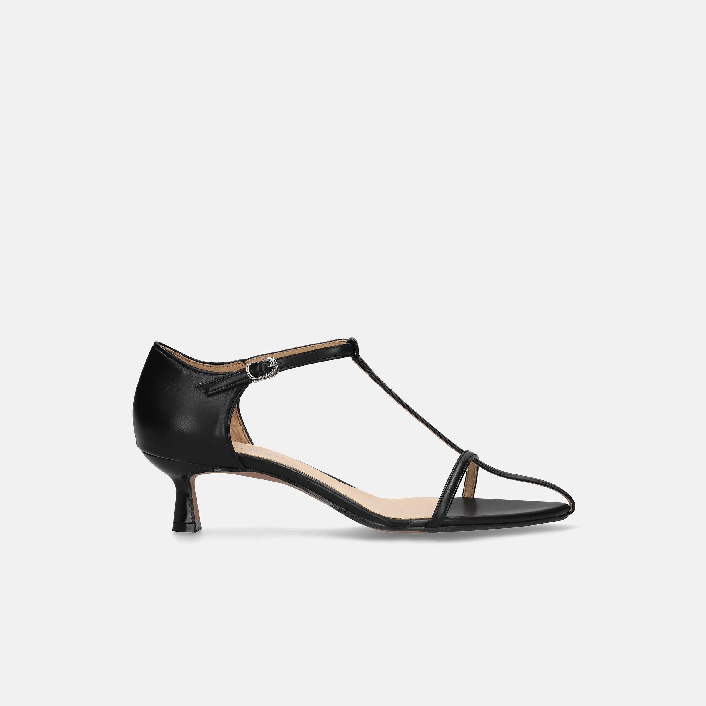 15% OFF: 2024SS: T-strap pointed sandals (m50011) Black