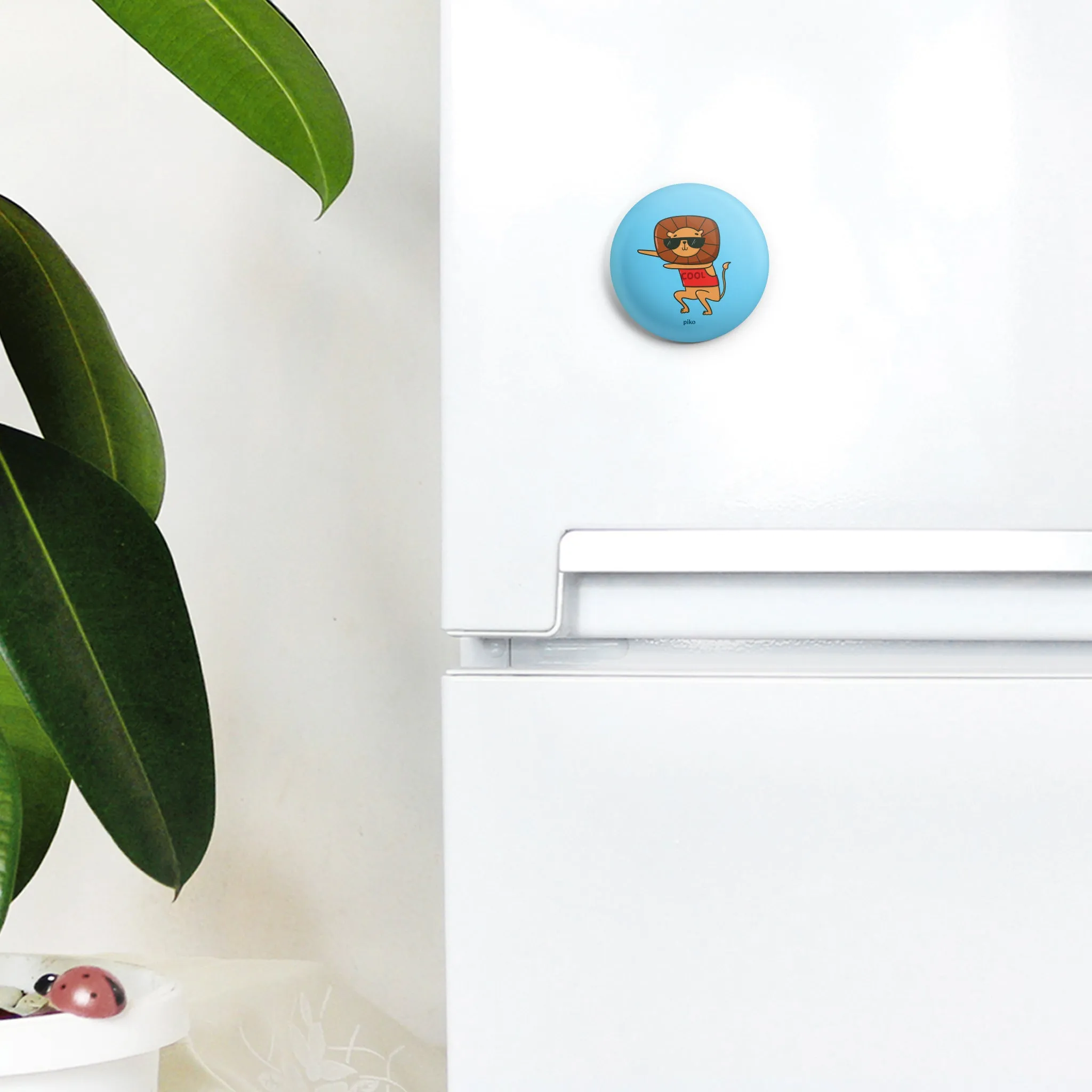 Badge   Fridge Magnet / Cool Lion