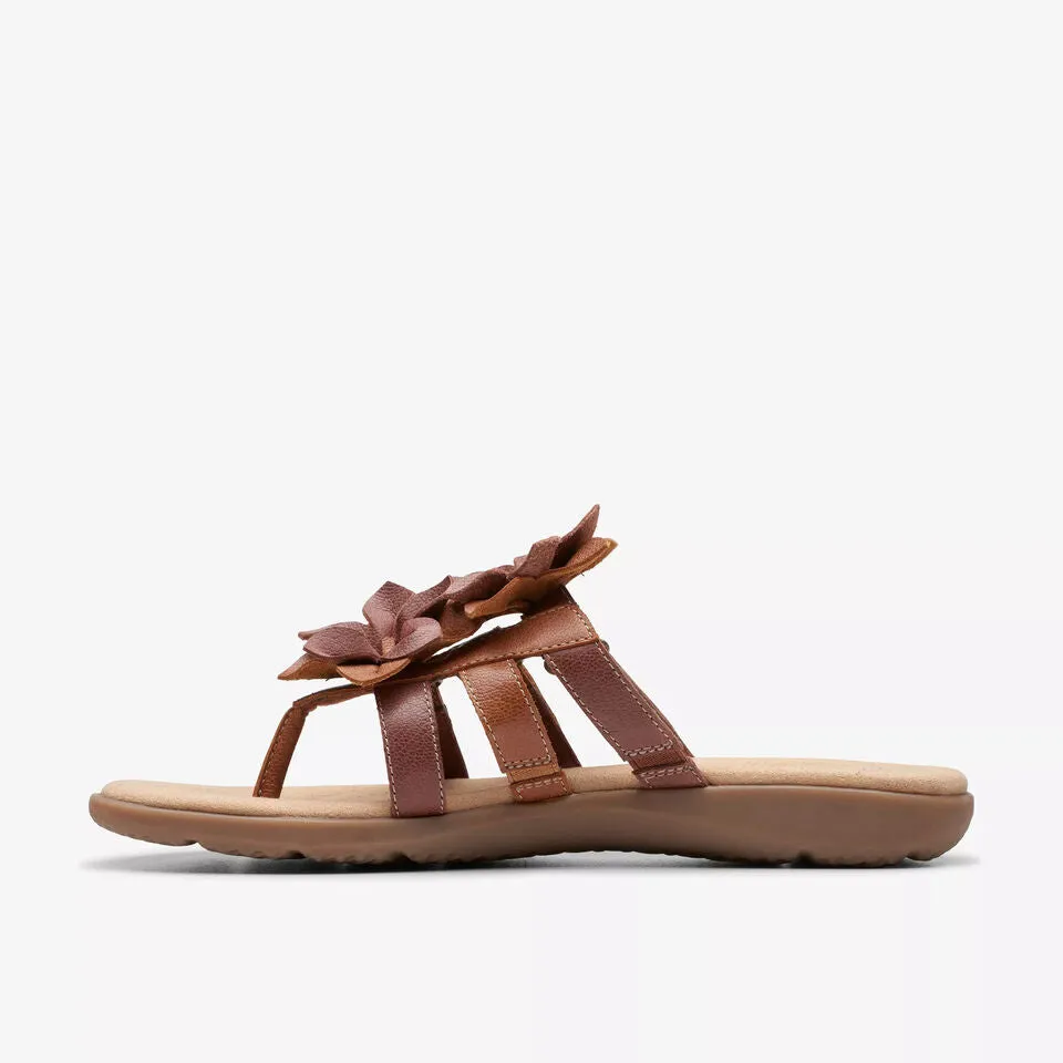 Clarks Women's Elizabelle Mae Tan Combi 26177105