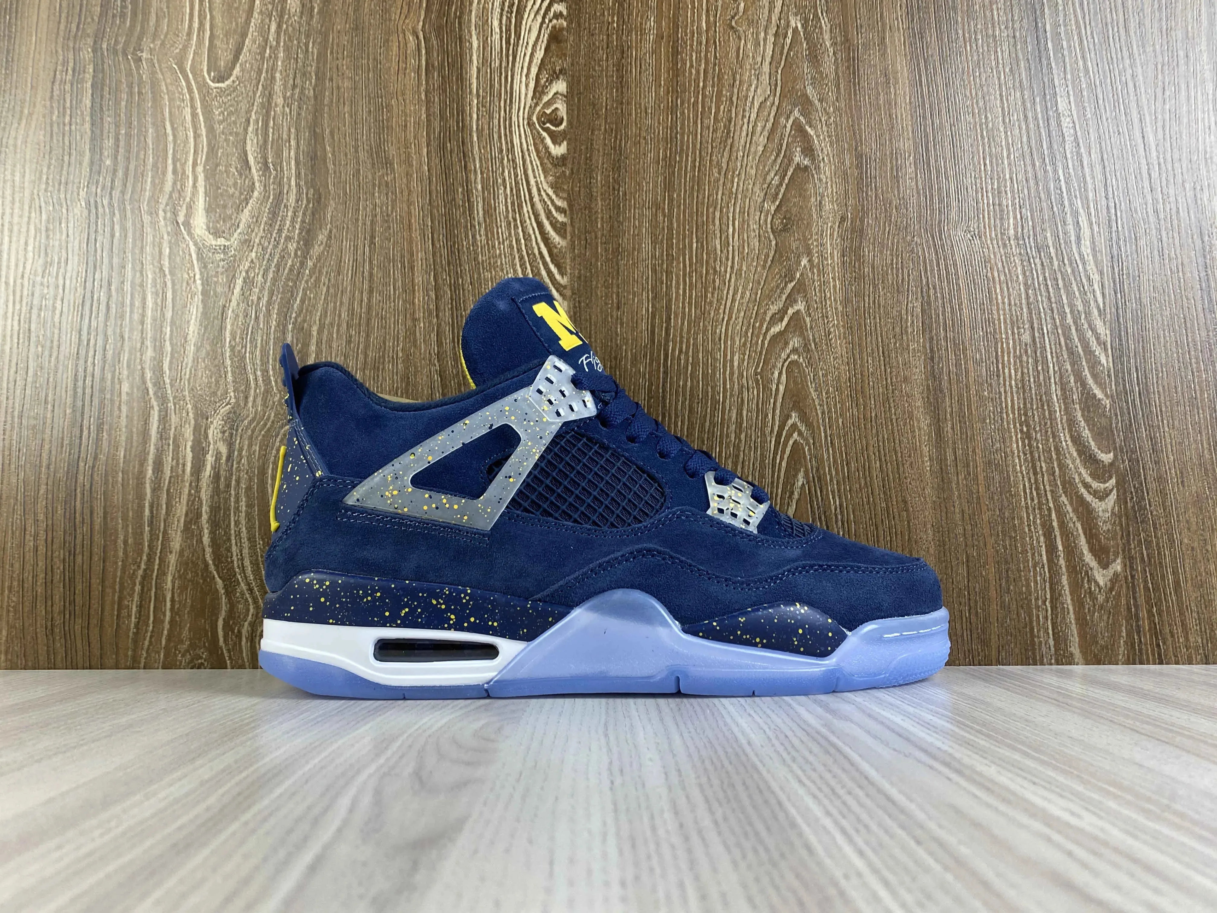 Classic Retro 4 Sneakers - Michigan