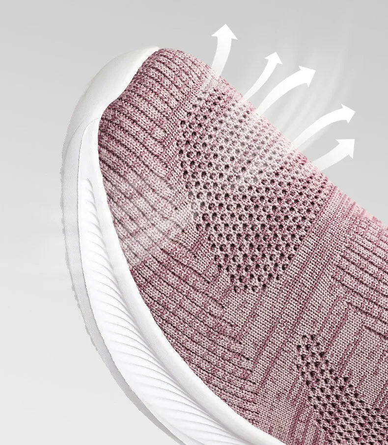 Classic Retro Slip-On Sneakers for Women in Lightweight Design