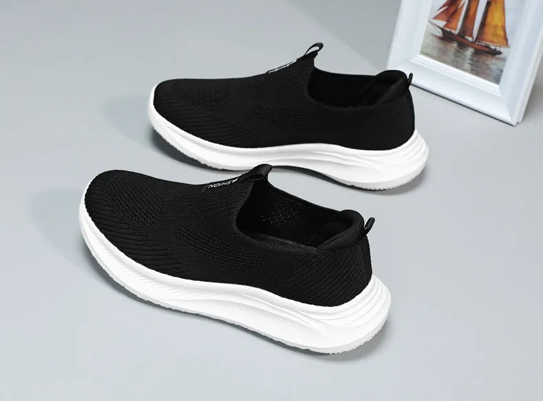 Classic Retro Slip-On Sneakers for Women in Lightweight Design
