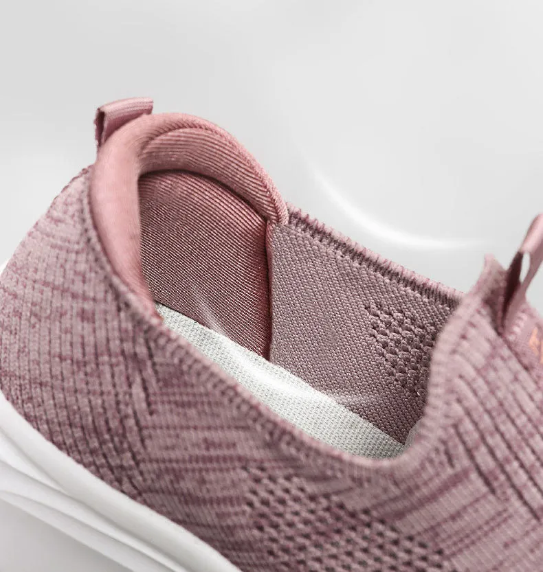 Classic Retro Slip-On Sneakers for Women in Lightweight Design