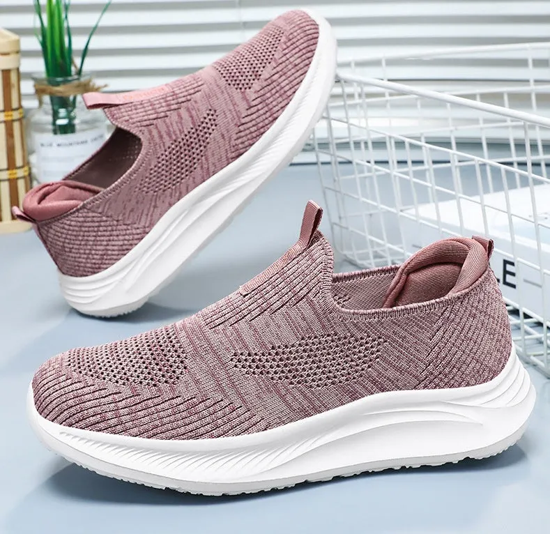 Classic Retro Slip-On Sneakers for Women in Lightweight Design