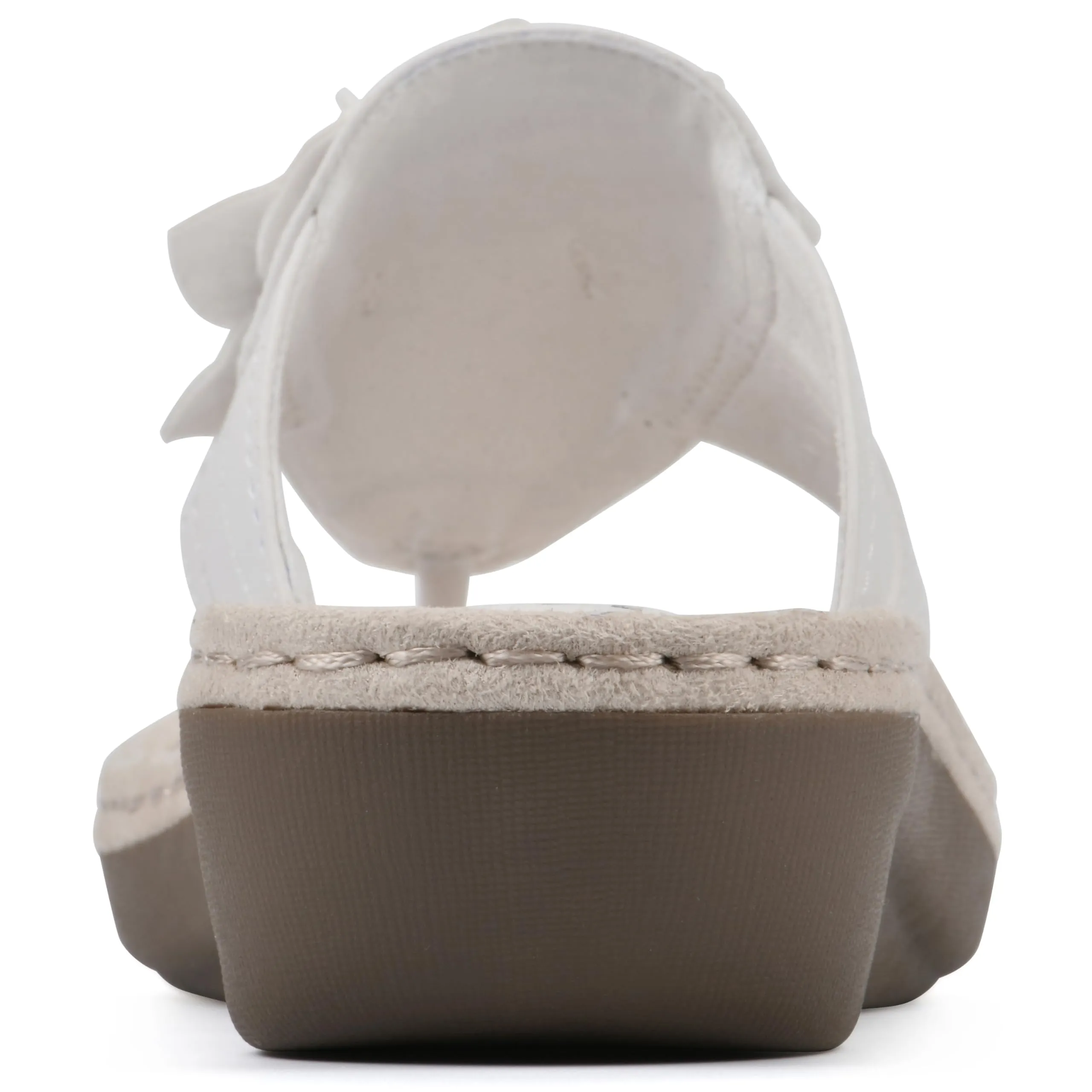 CLIFFS BY WHITE MOUNTAIN Women's Cassia Mini Wedge Flower Flip Flop Sandal, White/Smooth, 10 W