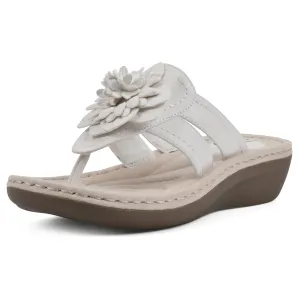 CLIFFS BY WHITE MOUNTAIN Women's Cassia Mini Wedge Flower Flip Flop Sandal, White/Smooth, 10 W