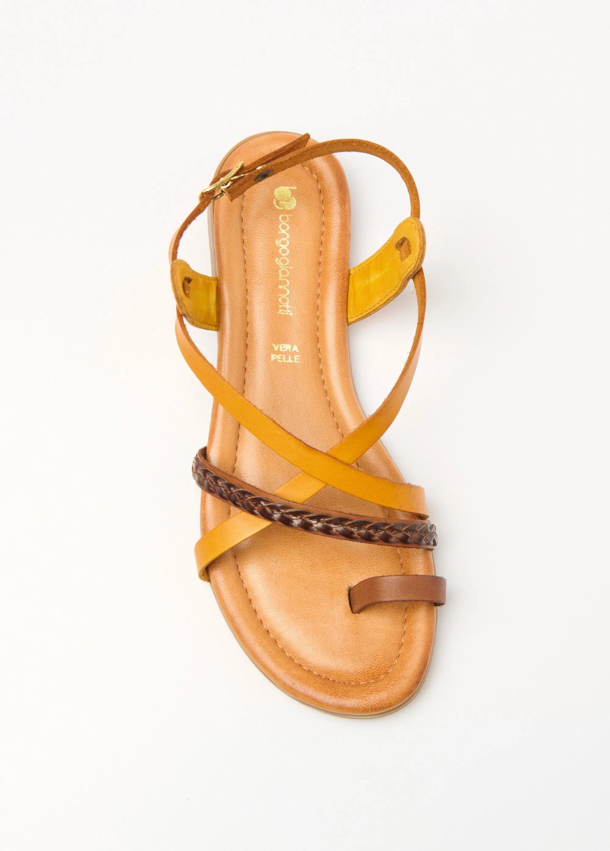Flat leather sandals with multiple straps