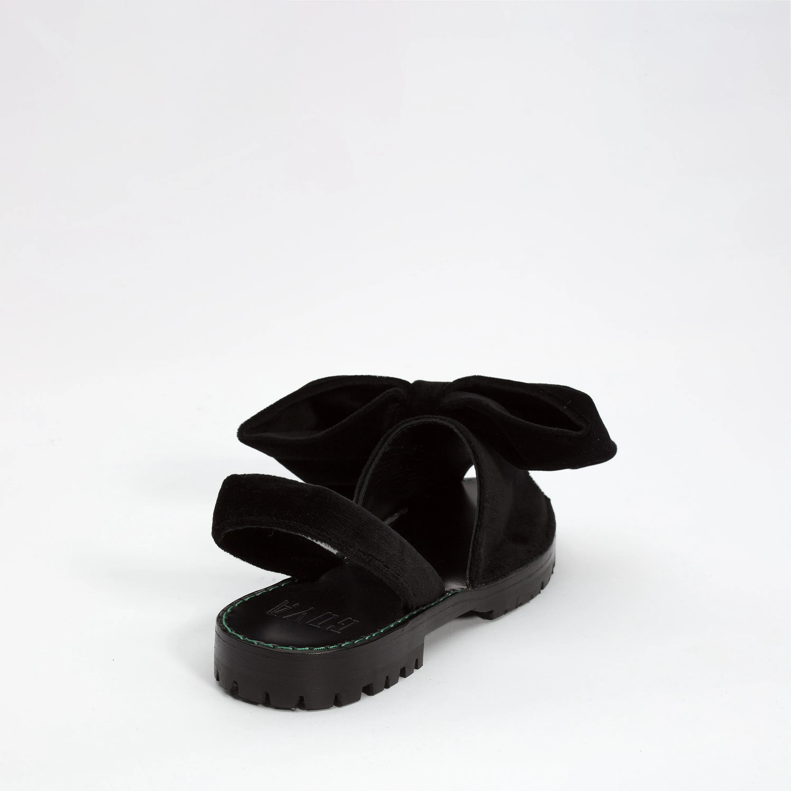 GOYA Black Velvet Bow