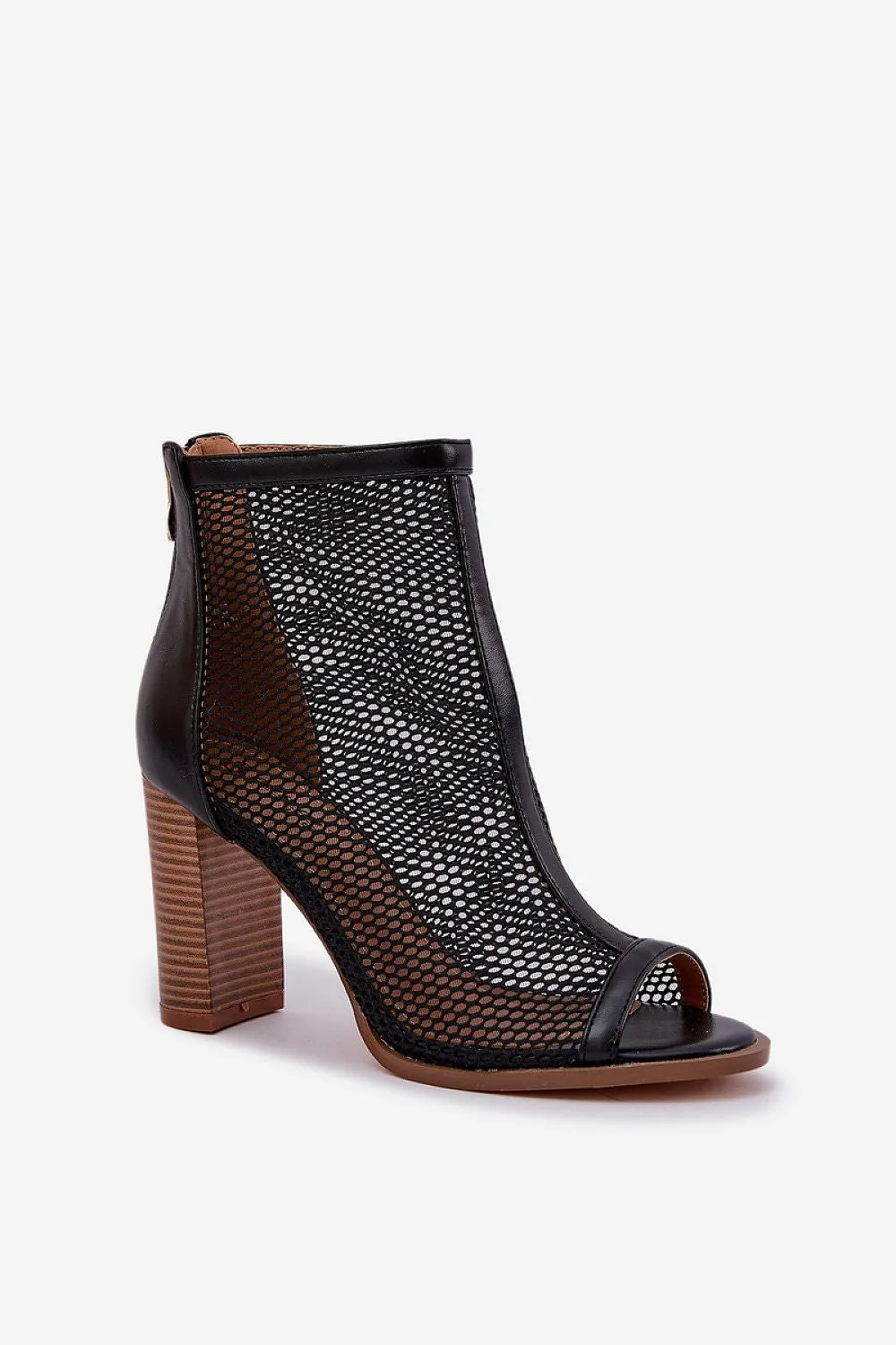 Heel sandals Step in style