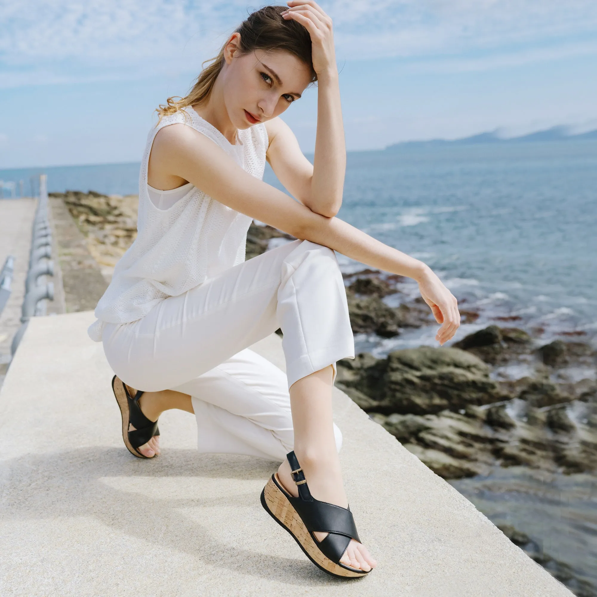 Ibiza Cross Straps Wedge Sandals (Nero)