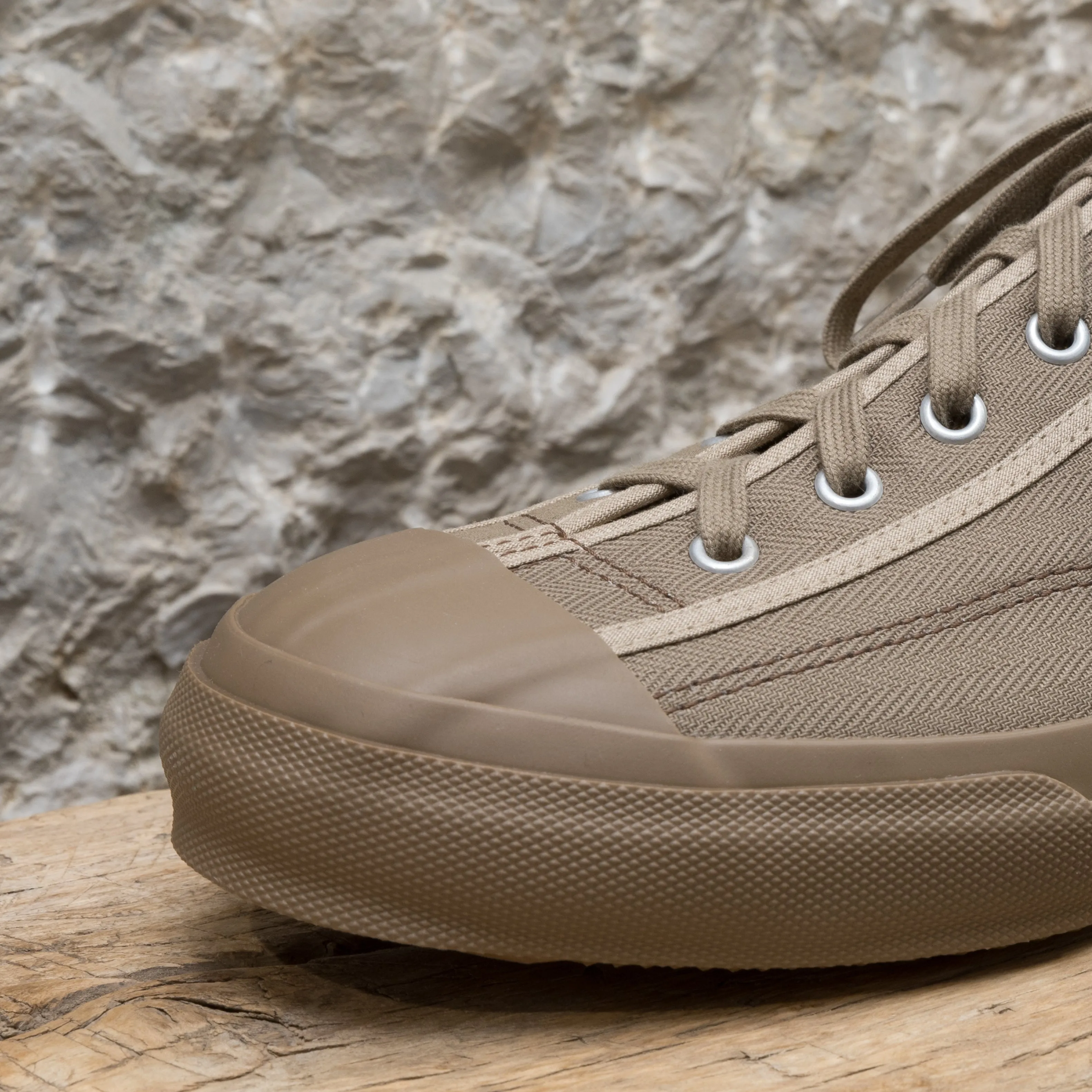 Moonstar Gym Classic in Beige Multi