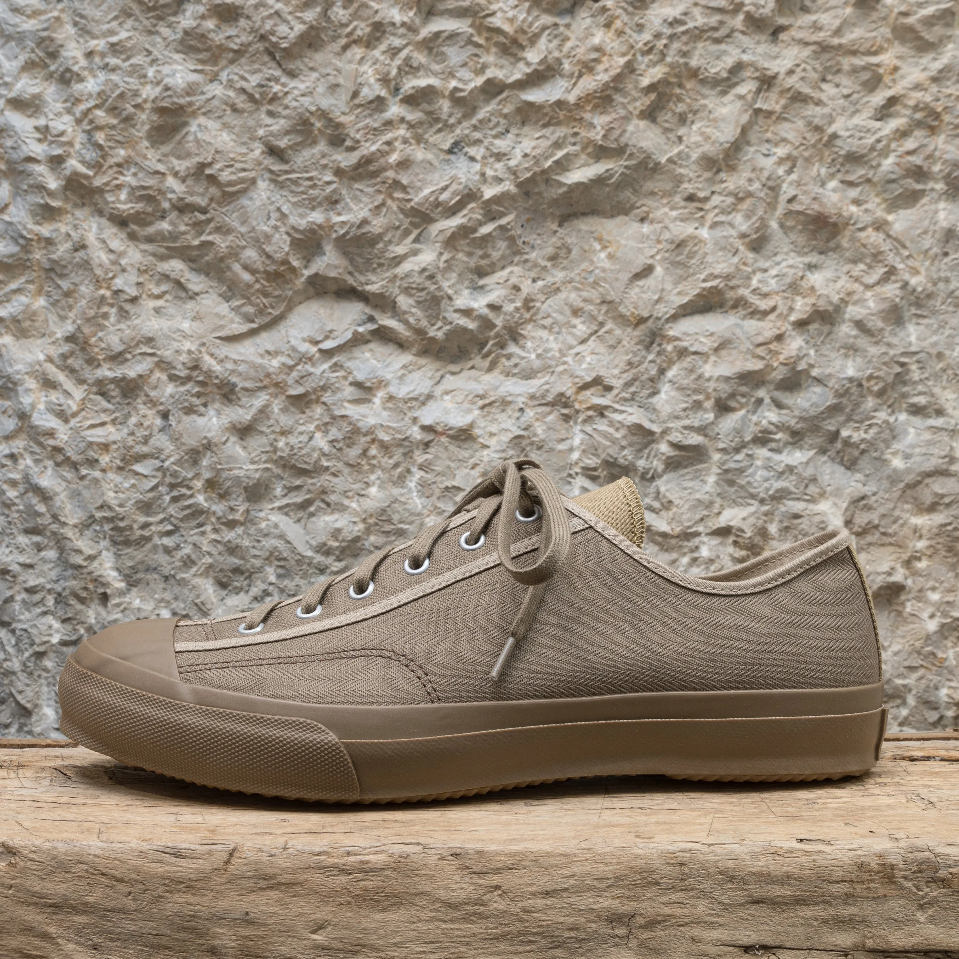 Moonstar Gym Classic in Beige Multi
