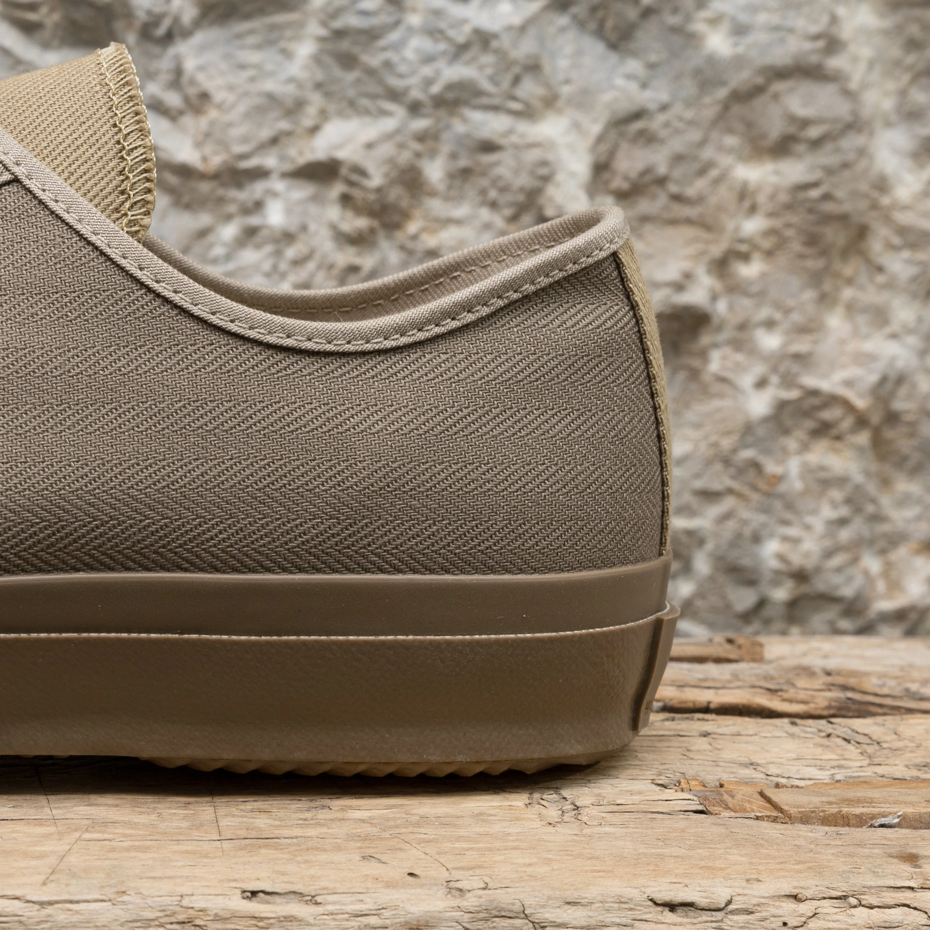 Moonstar Gym Classic in Beige Multi