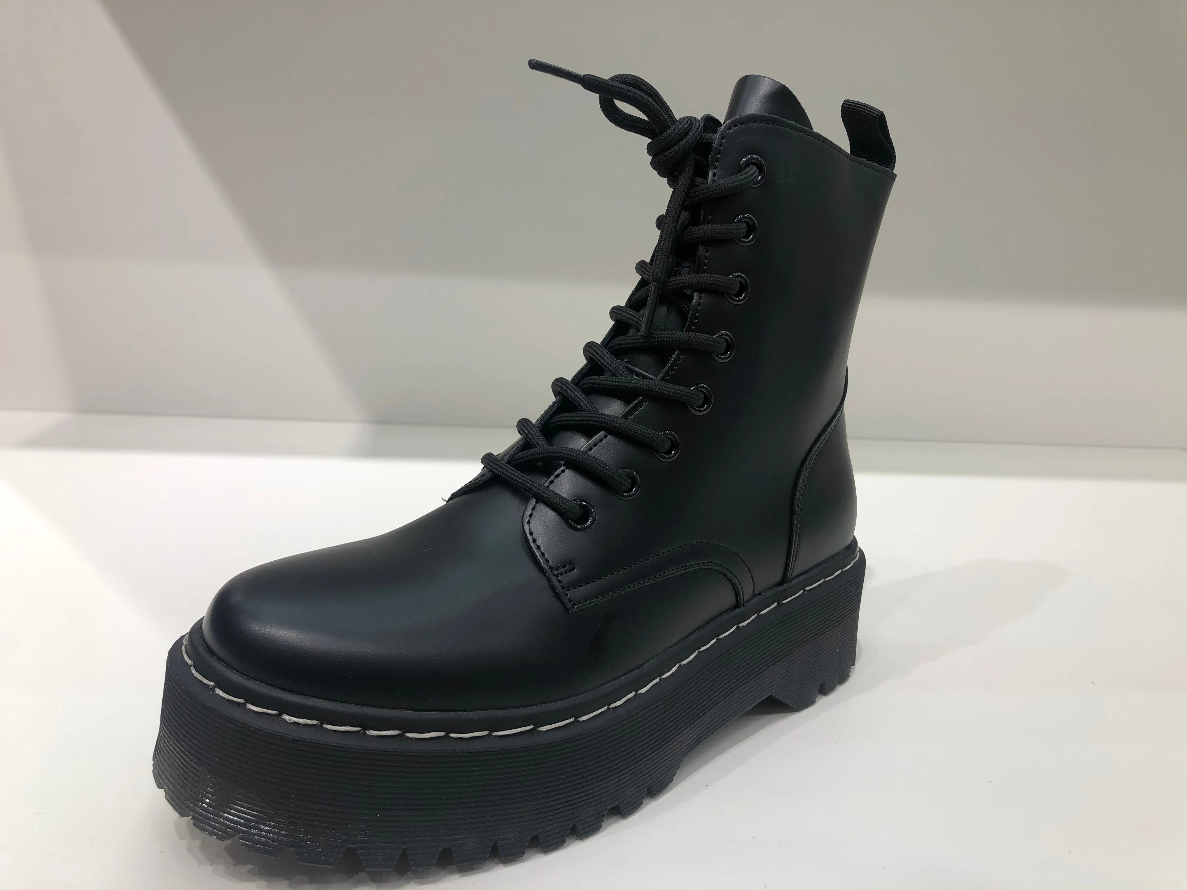 POSH BLACK