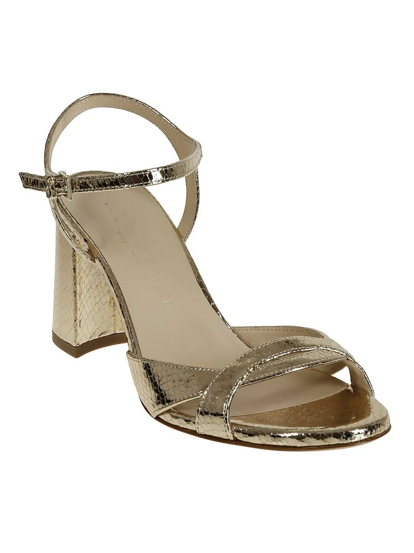 Sandal
