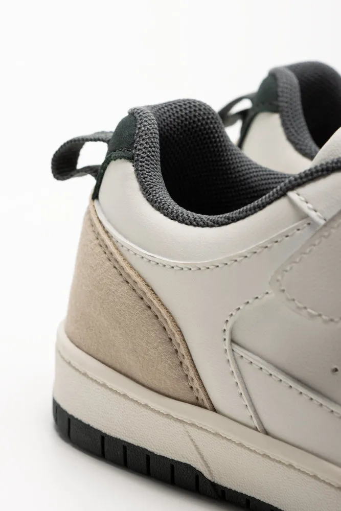 Skate Sneakers White
