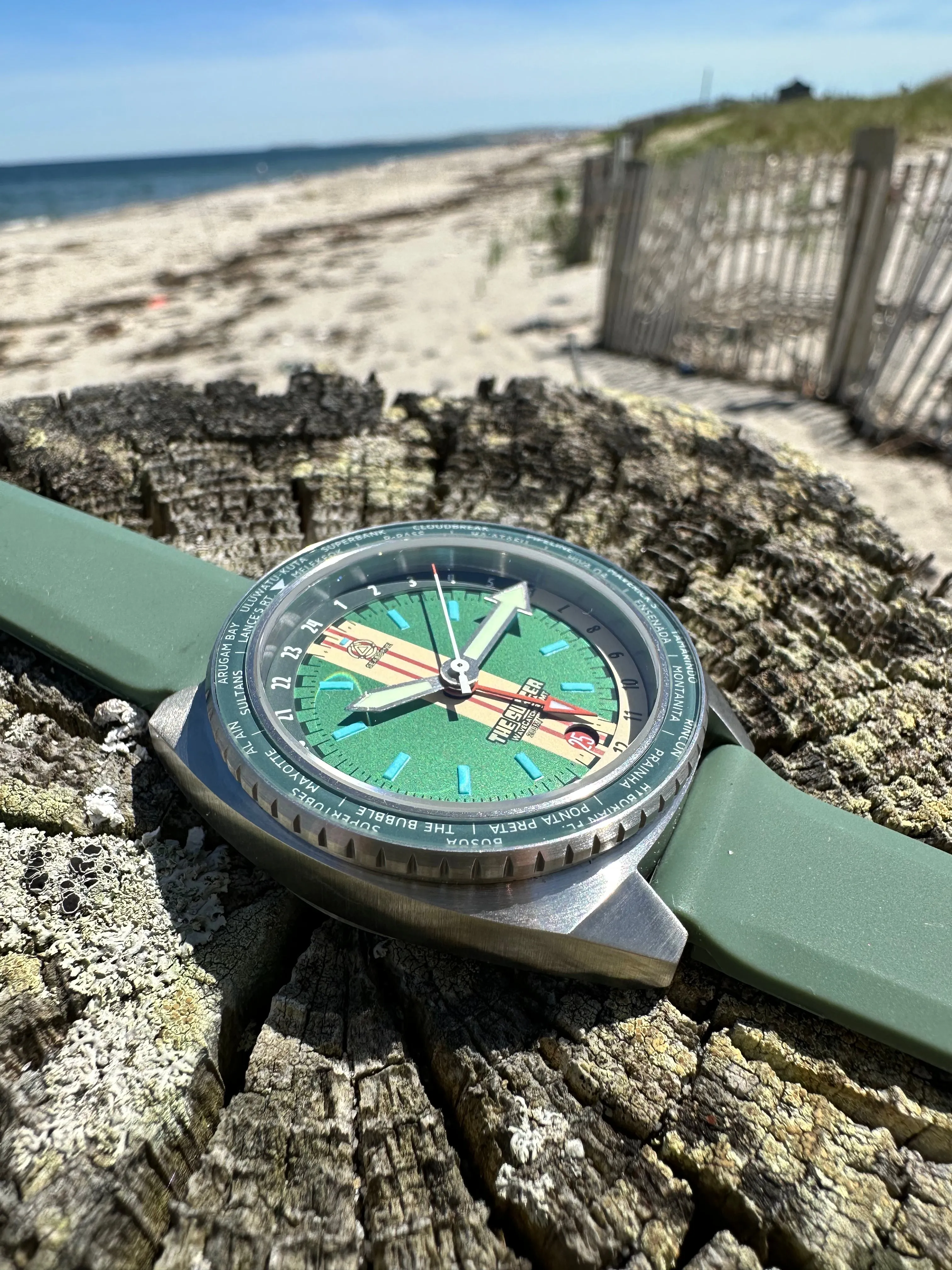 The Surfer | Wavecatcher GMT Automatic |  Seagrass